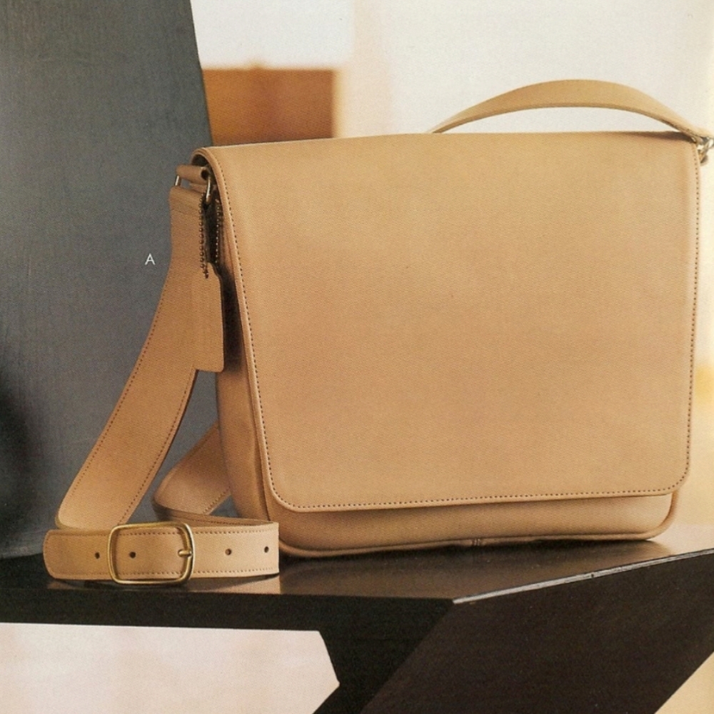 RARE Vintage COACH 1993 "Museum Bag 4127" color Buff Made in the United States